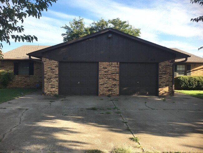 Building Photo - 417 Wild Wind Rd