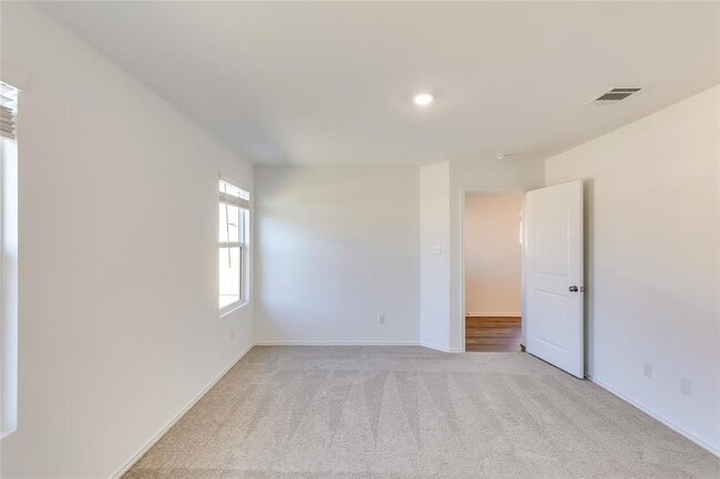 Building Photo - 318 Canley Lp