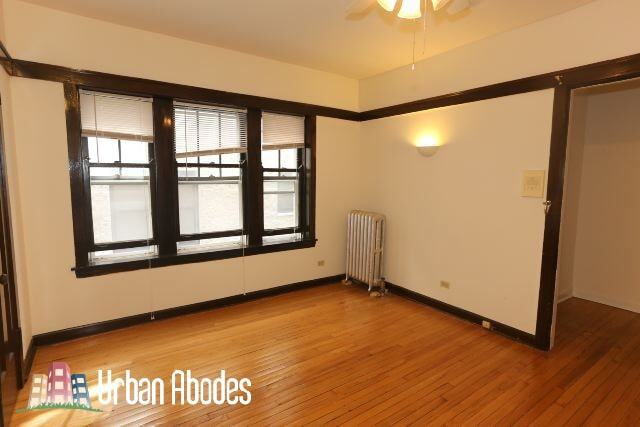 Building Photo - 822 W Waveland Ave