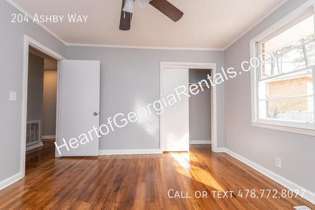 Building Photo - 204 Ashby Way