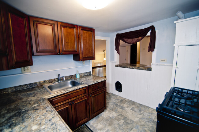 Kitchen - 127 Green St