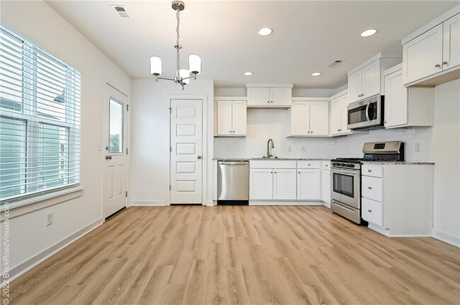 Building Photo - 5772 Holdcroft Dr