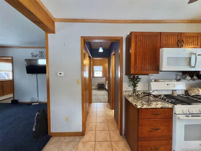 Building Photo - 19 Schultz Ln