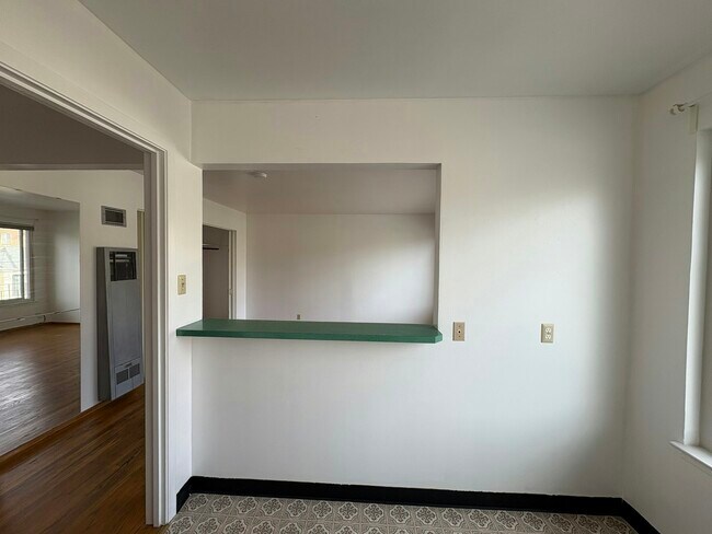 Building Photo - 2901 Cabrillo St