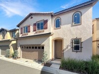 Building Photo - Stunning 3B/2.5BA Home in Murrieta for Rent!