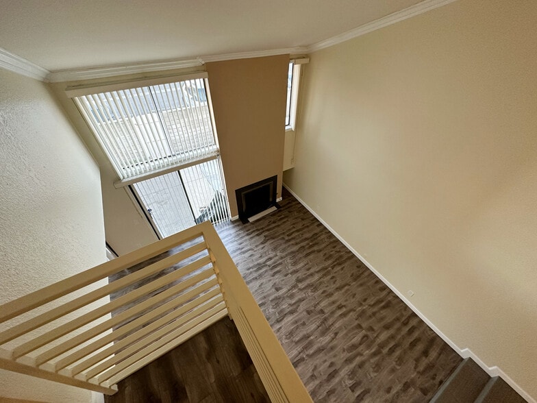 Building Photo - 23215 Kimmore Ter