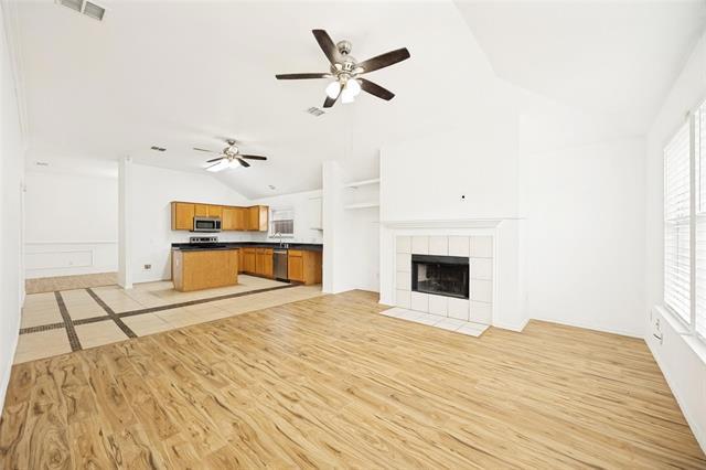 Building Photo - 202 Trenton Dr