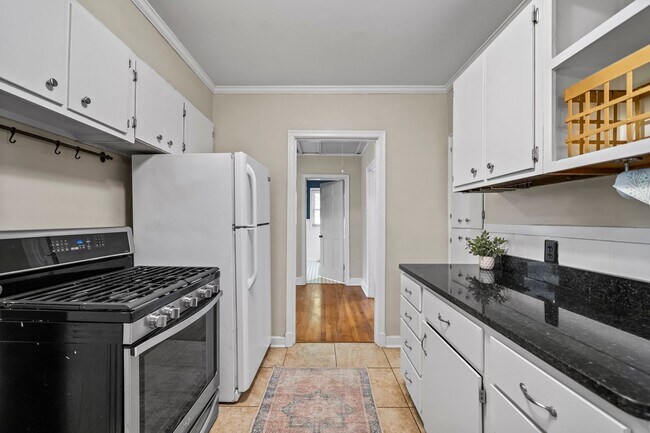 Building Photo - 3519 Philwood Ave