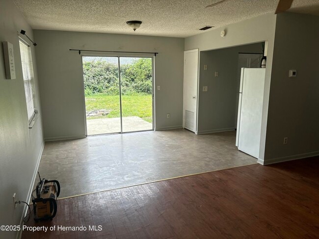 Building Photo - 10314 Usher St