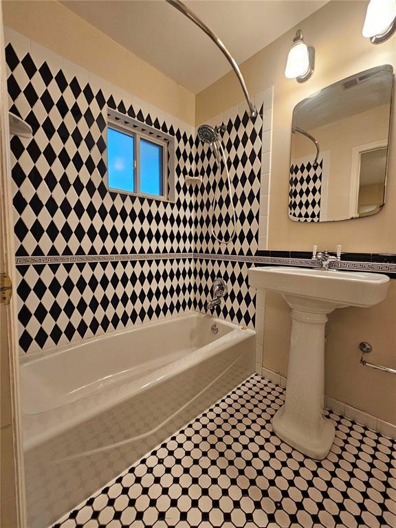 Building Photo - 5311 Davisson Ave