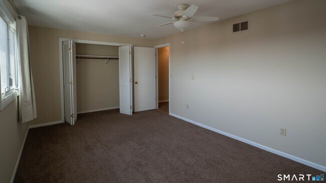 Building Photo - 147 Skyview Dr