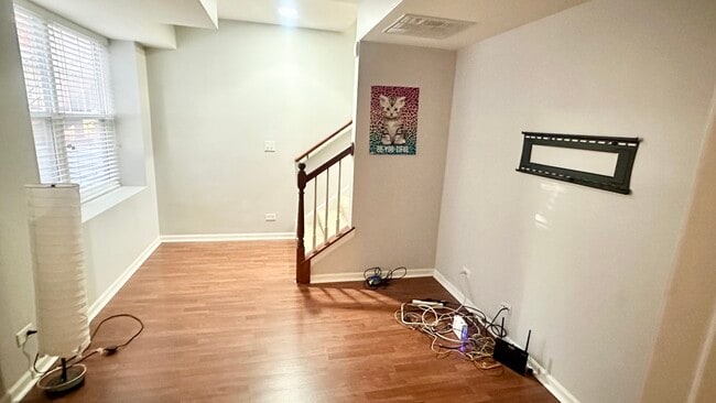 Building Photo - 3364 Kentshire Cir