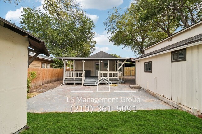 Building Photo - 622 Denver Blvd