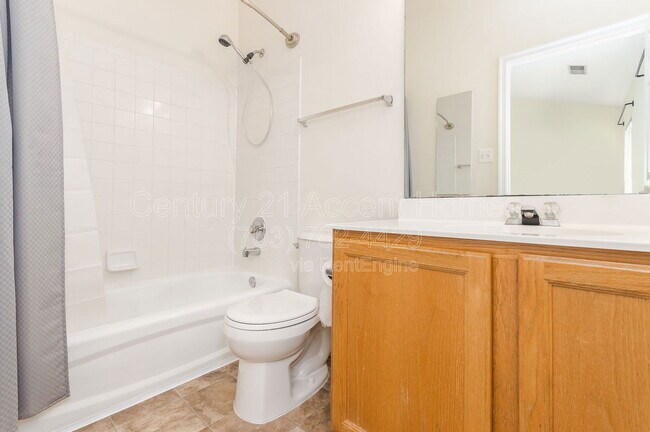 Building Photo - 1030 Harrison Cir