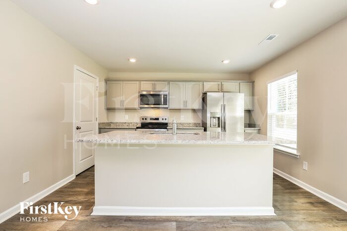 Building Photo - 137 Preston Oaks Dr