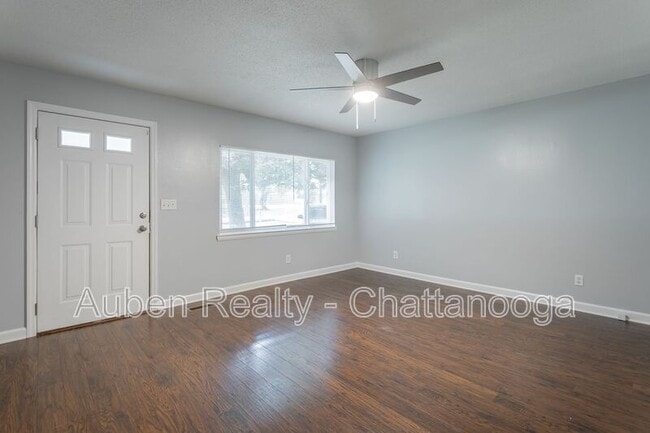 Building Photo - 2806 Silverdale Rd