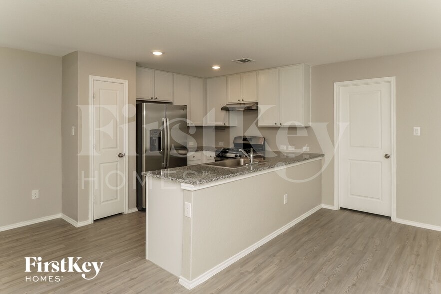 Building Photo - 7262 Plow Run