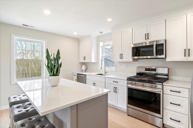 Building Photo - 26-3 Regency Cir