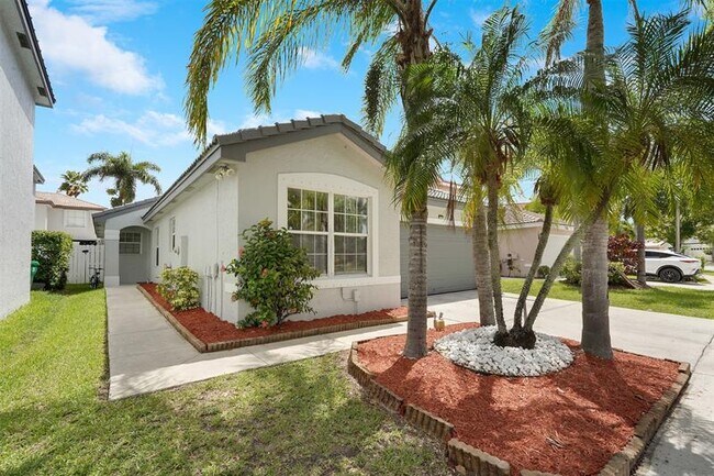 Primary Photo - 17363 SW 22nd St