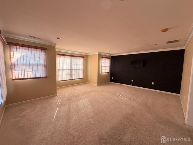 Building Photo - 87 Timberhill Dr