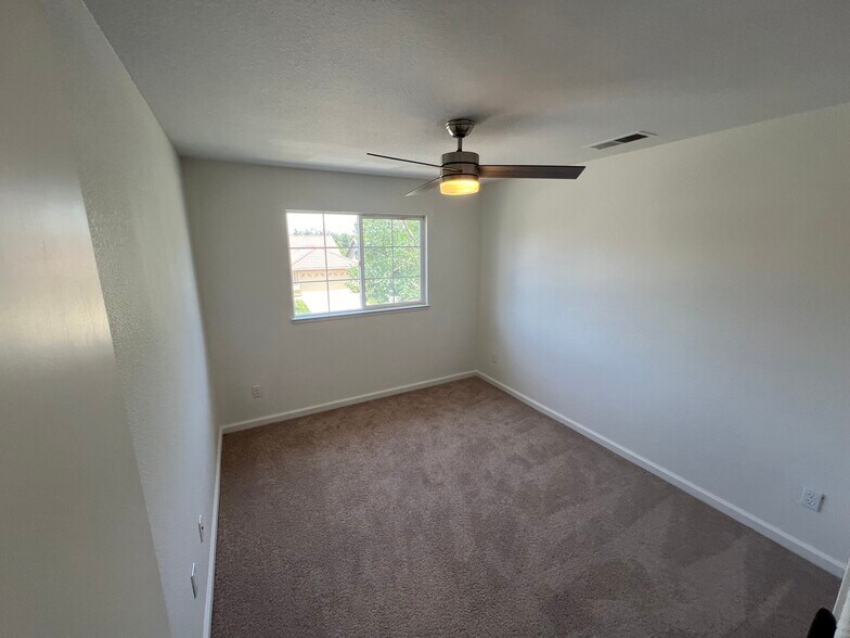 Building Photo - 2808 Medinah Way