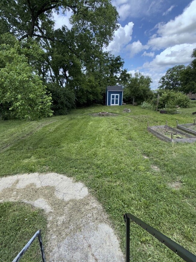 Building Photo - Charming 2 Bedroom, 1 Bath house in the heart of Nashville, TN