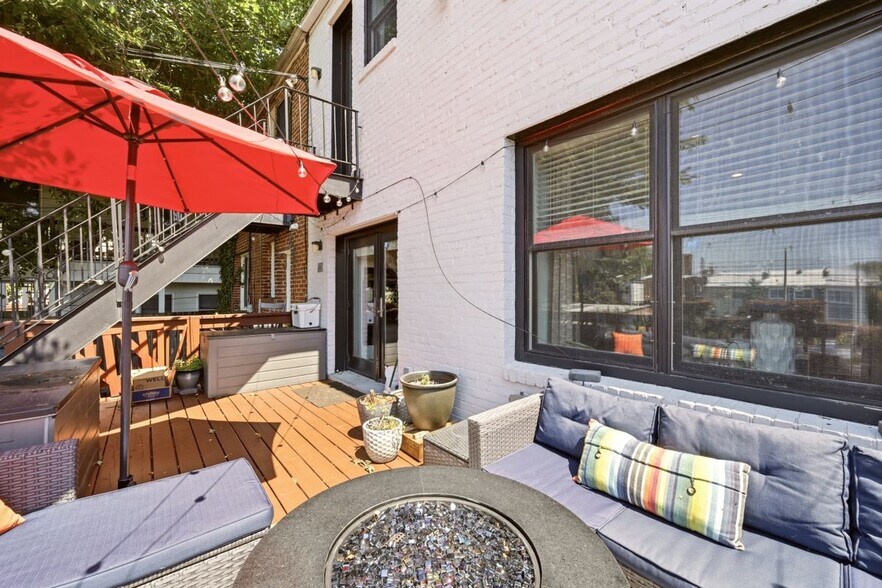 Building Photo - 1221 Oates St NE