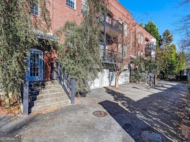 Building Photo - 1158 Ponce De Leon Ave NE