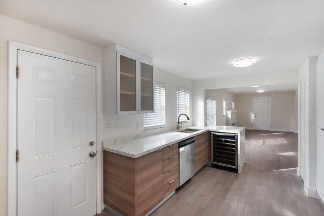 Building Photo - 522 NW 47th Terrace