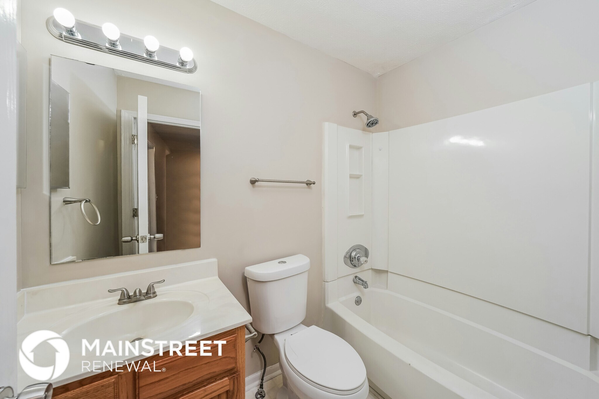 Building Photo - 11101 Meadow Chase Ct