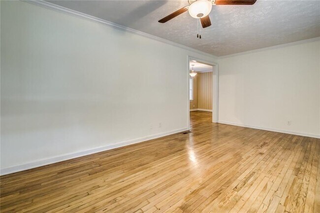 Building Photo - 2987 Belvedere Ln