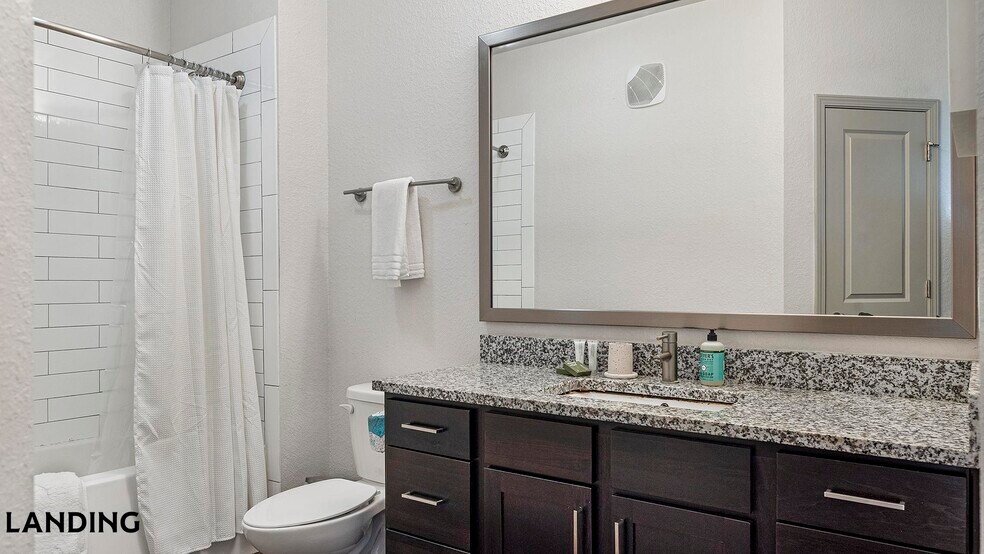 Building Photo - 8100 Palisades Cir