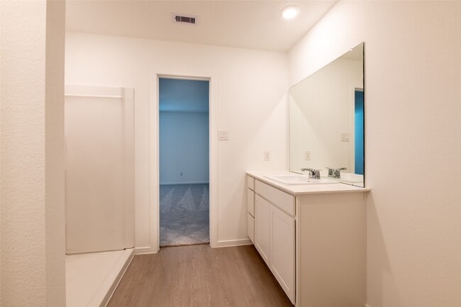 Building Photo - 6435 Begonia Trellis Dr