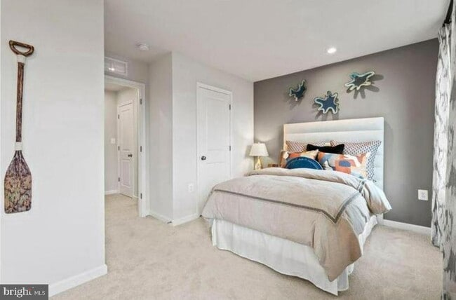 Primary Photo - 10 Coolidge Ave