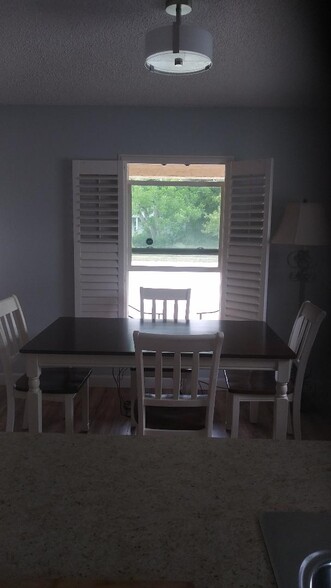 Dining Room - 979 2nd Ave NE