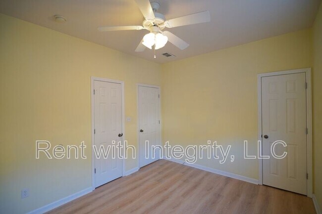 Building Photo - 3400 Old Bainbridge Rd