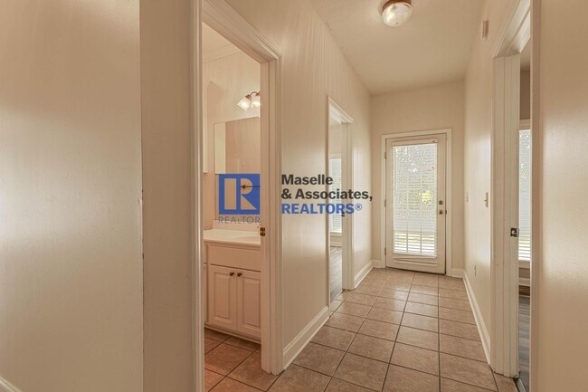 Building Photo - 3 Bed/2 Bath Home in Lennox in Brandon