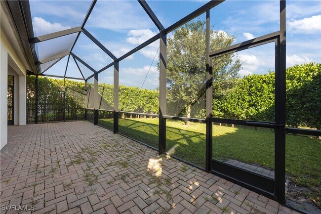 Building Photo - 5037 Arancia Ln