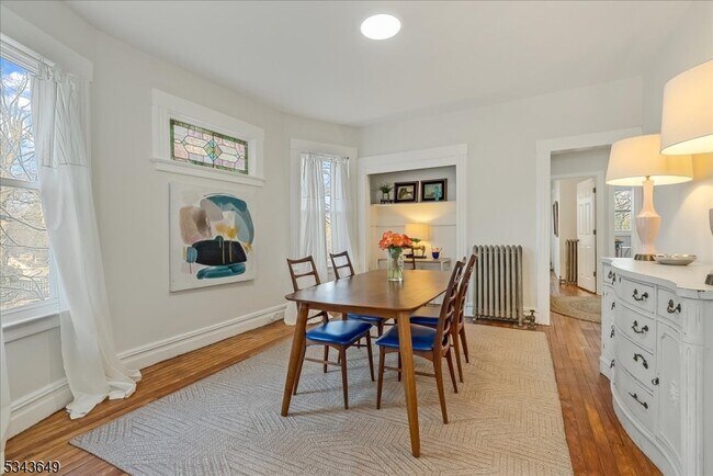 Building Photo - 211 Hillside Ave