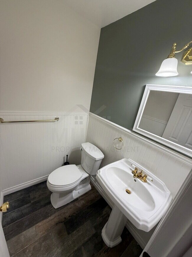 Building Photo - 26264 Greythorne Trail