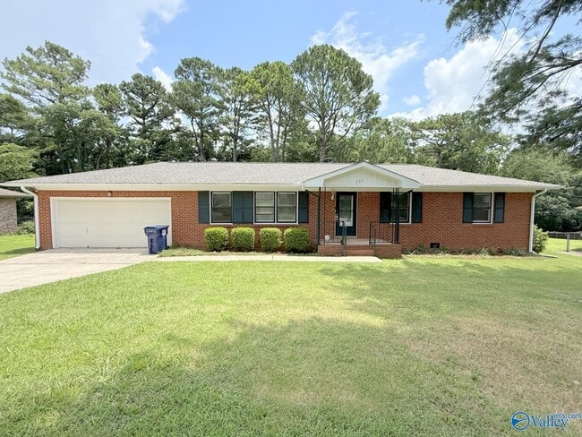 Building Photo - 206 Skyline Rd