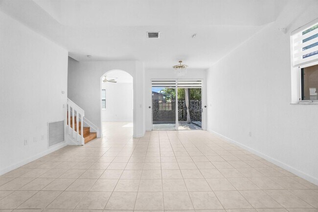 Building Photo - 9002 SW 214th Ln
