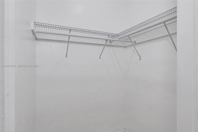 Building Photo - 1001 NE 110th St