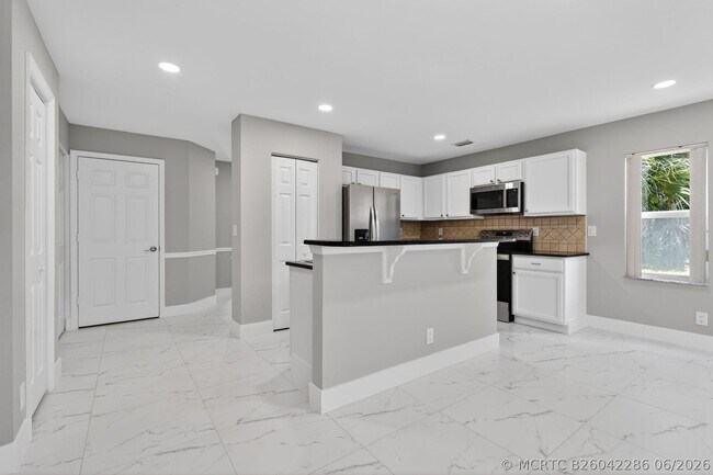 Building Photo - 106 Fox Meadow Run