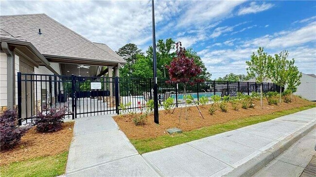 Building Photo - 3190 Greyton Dr