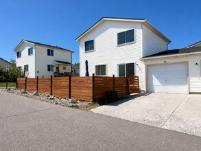 Building Photo - 94 Mountain Shadows Ln