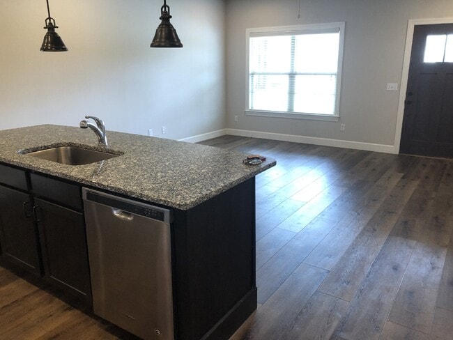 Building Photo - 1 BD 1 BA CONDO AVAILABLE AT PEACEFUL CYPRESS RIDGE LOCATION