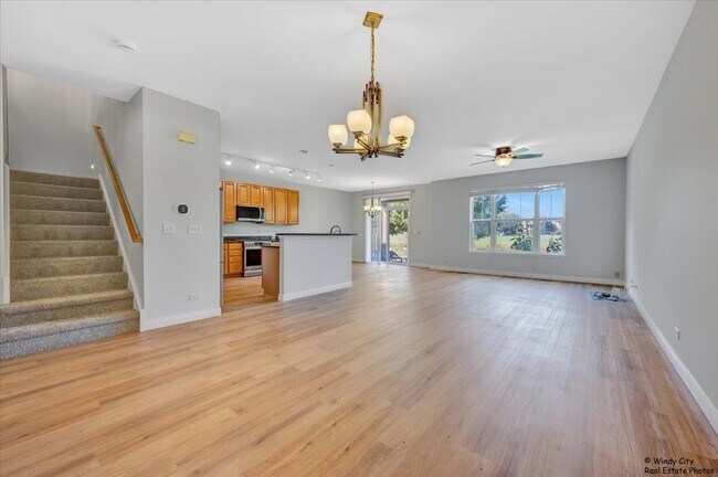 Building Photo - 1848 Crenshaw Cir