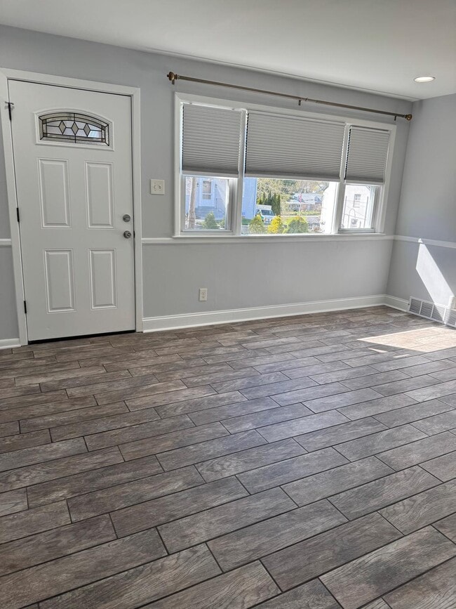 Building Photo - 131 1st Ave