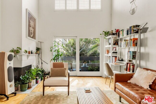 Building Photo - 3988 Beethoven St